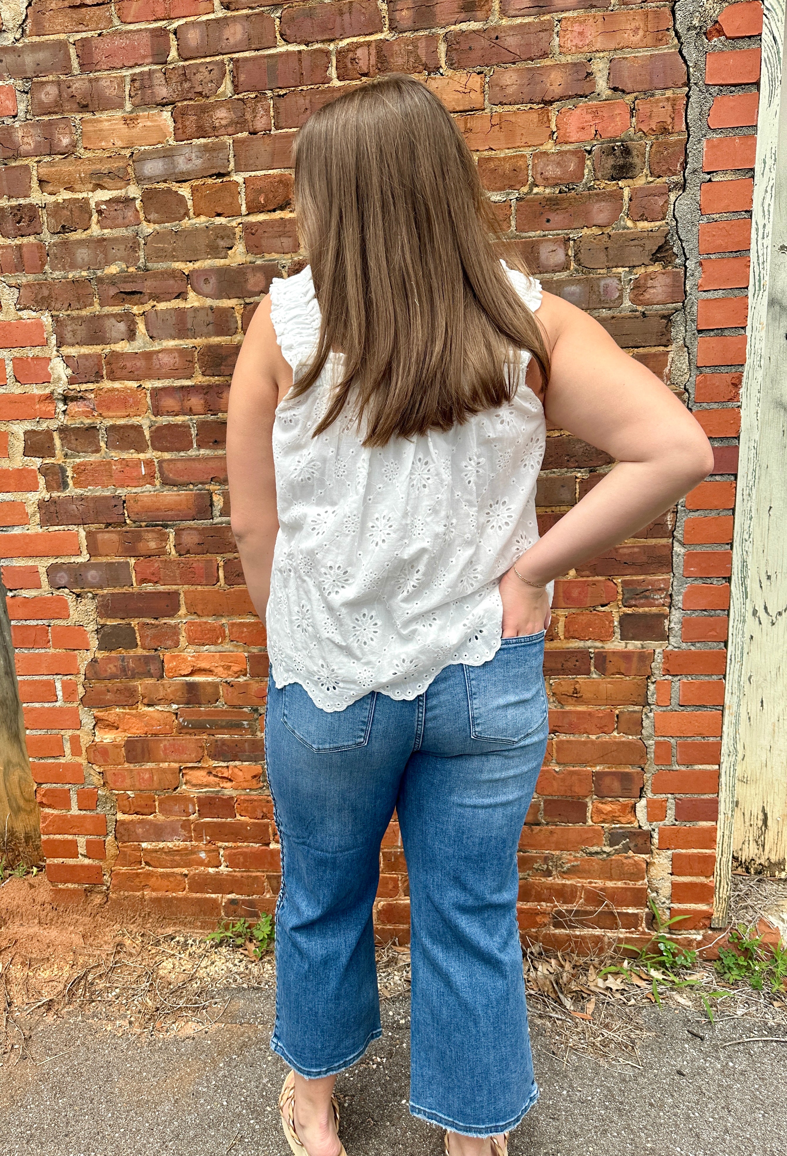 Eyelet Scallop Tank